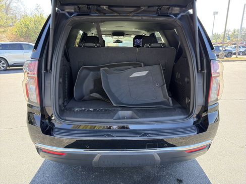 Used 2021 Chevrolet Tahoe LT w/ Rear Media and Nav Package image 19