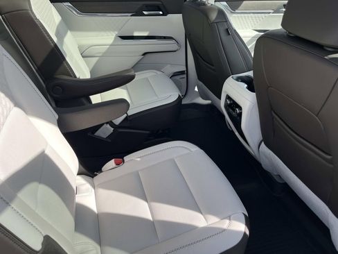 Used 2024 GMC Acadia Denali w/ Super Cruise Package image 25