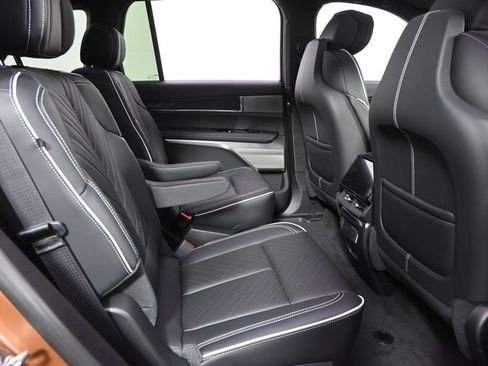 New 2027 Cadillac Vistiq Sport w/ LPO, Floor Liner Package AWD/4WD image 18