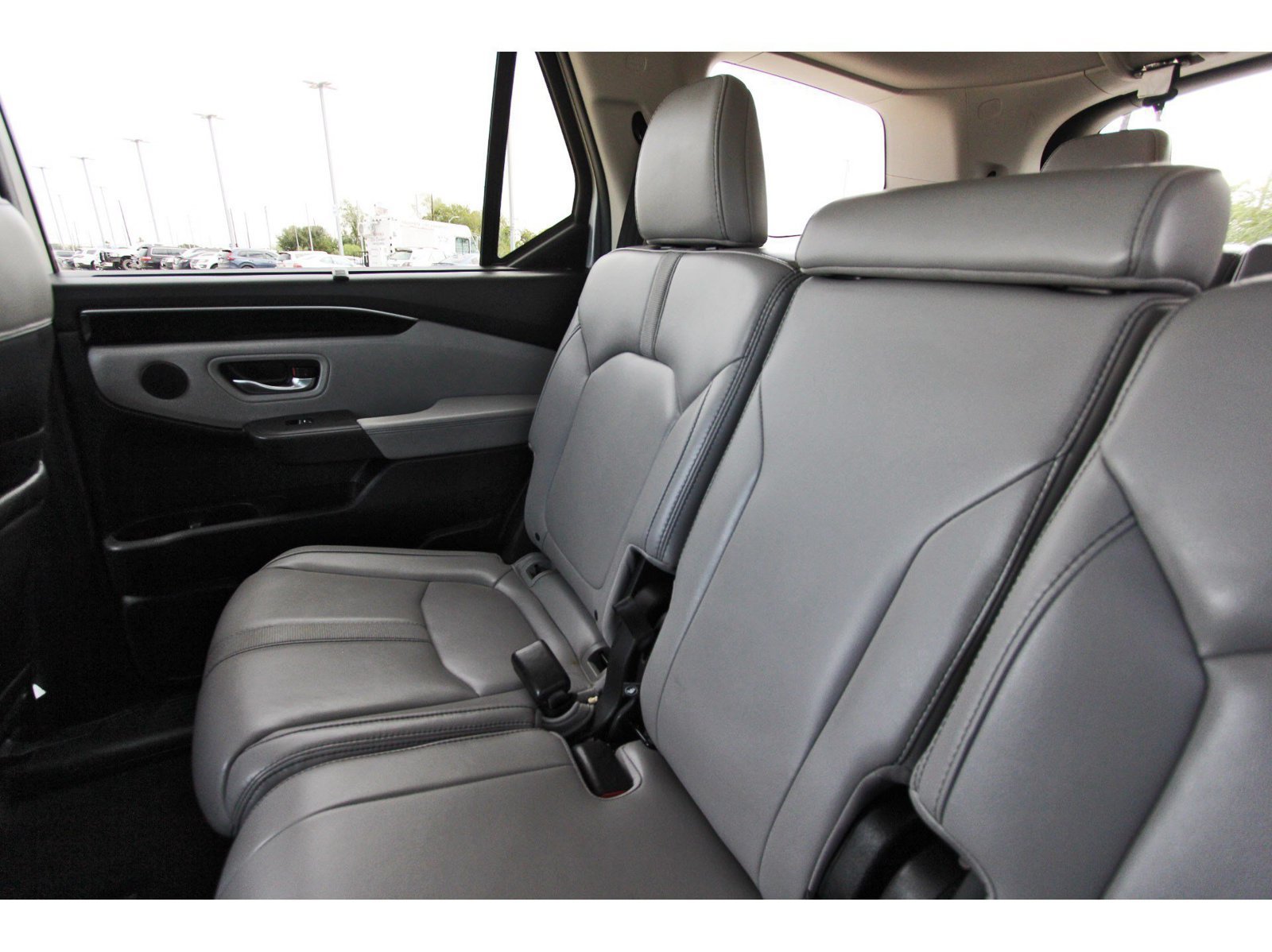 Used 2025 Honda Pilot EX-L image 12
