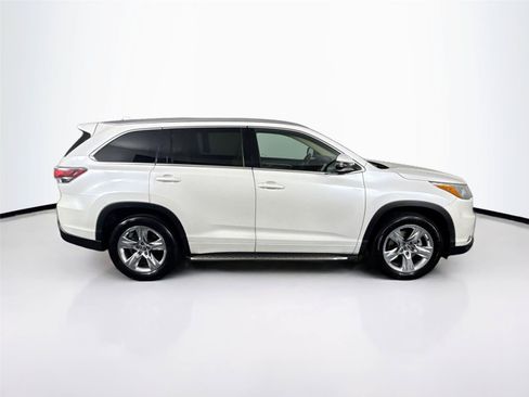 Used 2016 Toyota Highlander Limited FWD image 11