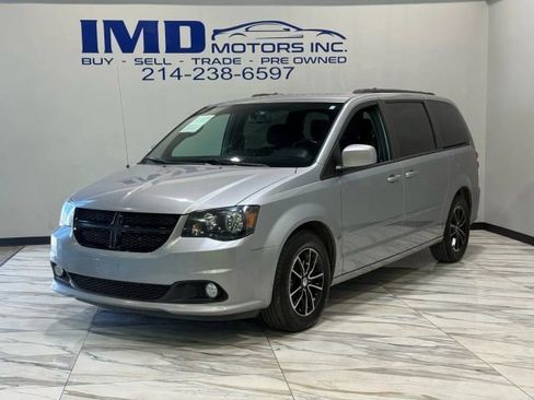Used 2017 Dodge Grand Caravan GT image 1
