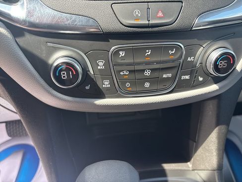 Used 2023 Chevrolet Equinox LT w/ Driver Convenience Package AWD/4WD image 30