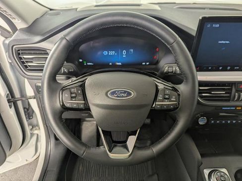 Used 2024 Ford Escape Platinum w/ Premium Technology Package image 13