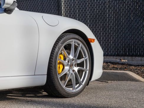 Used 2016 Porsche 911 Carrera image 19