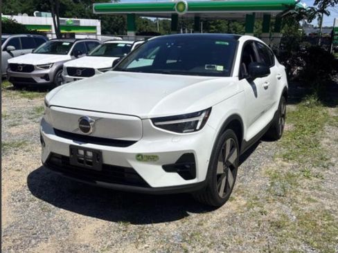 Used 2023 Volvo C40 P8 Recharge Plus w/ Climate Package AWD/4WD image 1