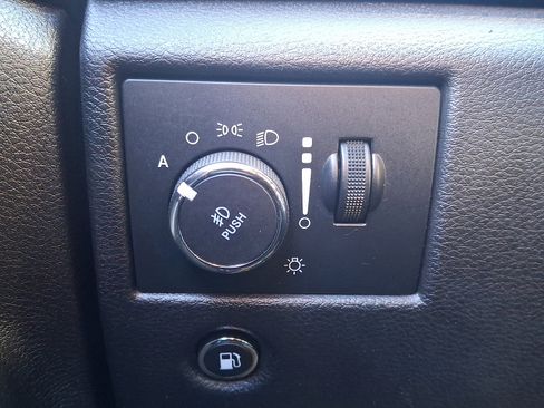 Used 2022 Jeep Grand Cherokee Laredo X image 25