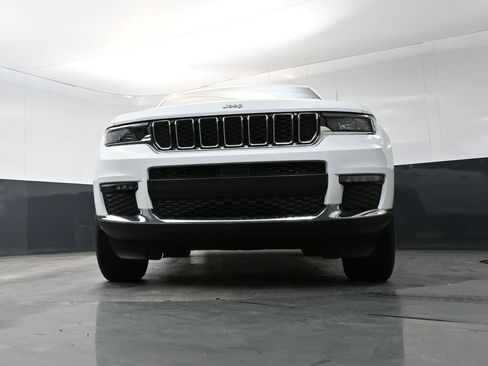 Used 2025 Jeep Grand Cherokee L Limited AWD/4WD image 19