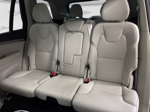 Used 2024 Volvo XC90 B5 Plus w/ Protection Package Premier AWD/4WD image 39