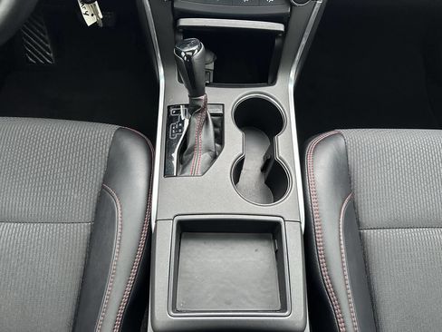 Used 2016 Toyota Camry SE w/ Moonroof Package image 19