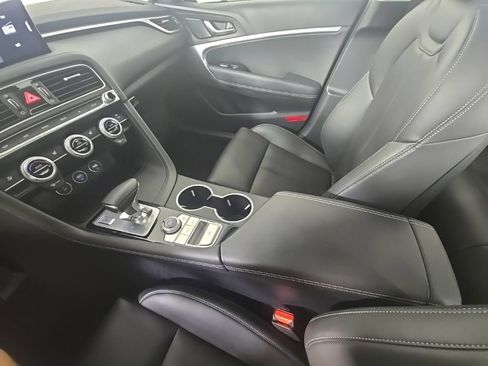 Used 2023 Genesis G70 2.0T RWD image 22