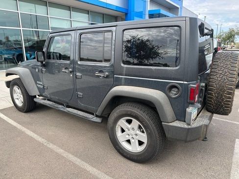 Used 2017 Jeep Wrangler Unlimited Sport w/ Quick Order Package 24S AWD/4WD image 3