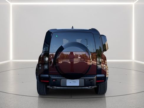 New 2026 Land Rover Defender 90 X-Dynamic SE AWD/4WD image 7