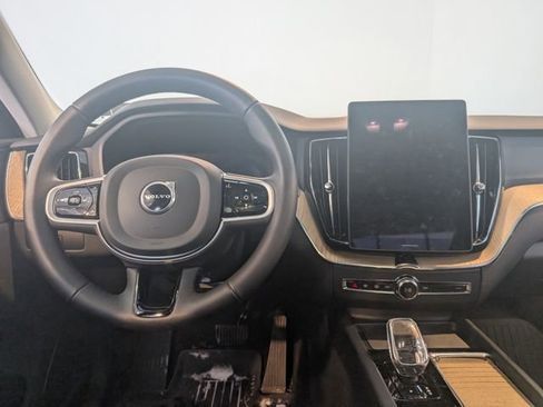 Used 2026 Volvo XC60 B5 Core w/ Climate Package image 16