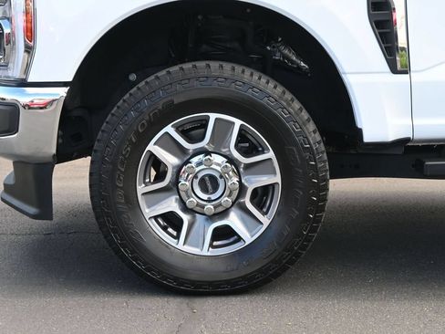 Used 2024 Ford F250 Lariat AWD/4WD image 11