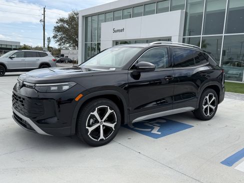 New 2026 Volkswagen Tiguan SE image 7