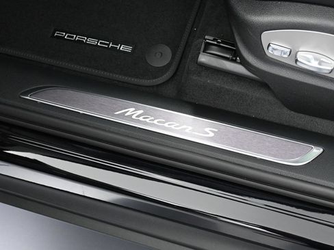 New 2026 Porsche Macan S AWD/4WD image 16