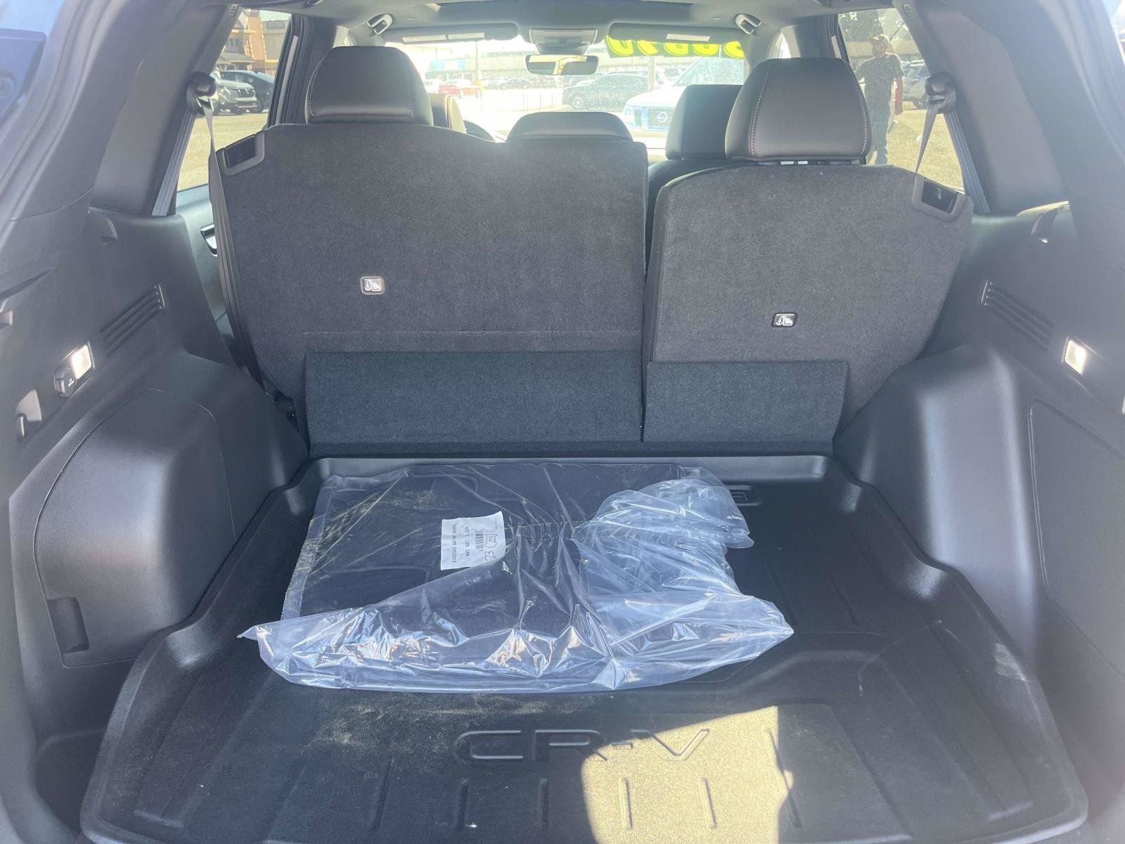 Used 2023 Honda CR-V Sport Touring image 8