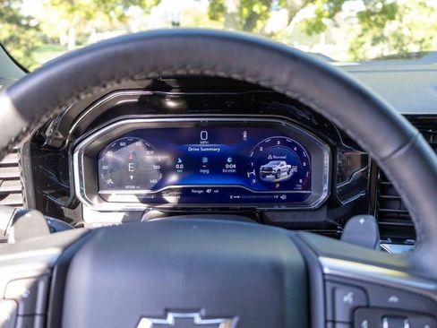 Used 2024 Chevrolet Silverado 1500 LT Trail Boss w/ LT Trail Boss Premium Package image 39