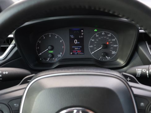 Used 2024 Toyota Corolla Cross SE image 33