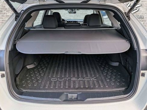 Used 2025 Subaru Outback Onyx Edition AWD/4WD image 13