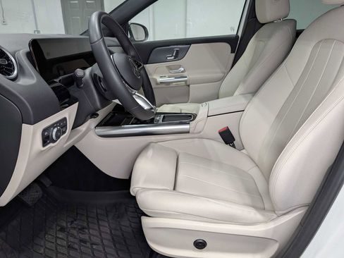 Used 2025 Mercedes-Benz GLA 250 GLA 250 image 4