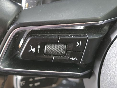 Used 2022 Porsche Macan S image 26