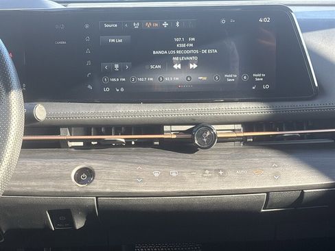 Used 2023 Nissan Ariya AWD image 40