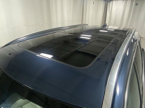 Used 2022 Volvo XC90 T8 Inscription image 5