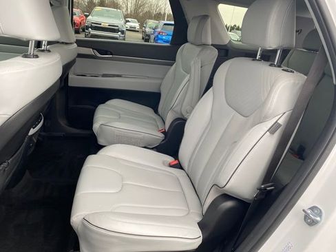 Used 2025 Hyundai Palisade SEL FWD image 18
