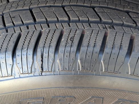 Used 2024 Chevrolet Silverado 1500 Custom image 11