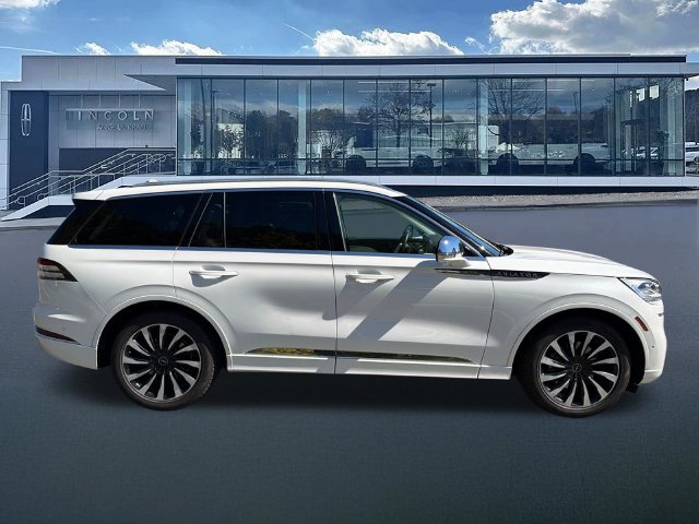 Used 2021 Lincoln Aviator Black Label Grand Touring w/ Class IV Trailer Tow Package AWD/4WD image 10