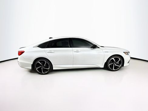 Used 2022 Honda Accord Sport image 2