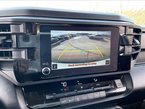 Used 2024 Toyota Tundra SR5 AWD/4WD image 18