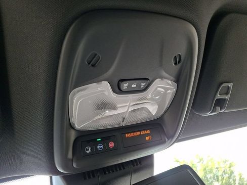 Used 2024 Chevrolet Colorado ZR2 w/ Safety Package AWD/4WD image 25