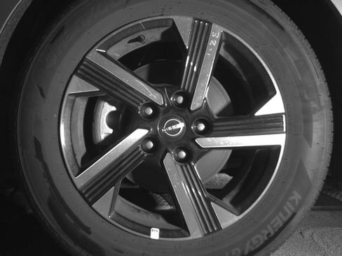 Used 2025 Nissan Sentra SV FWD image 12