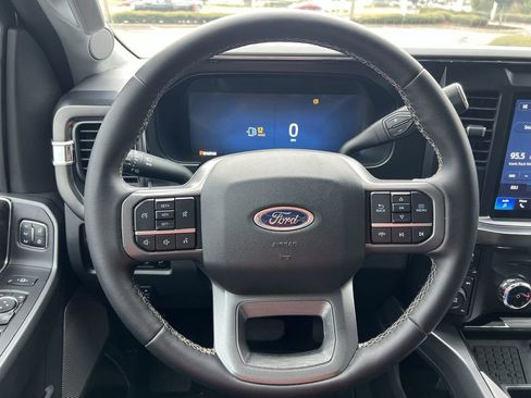 Used 2025 Ford F250 Lariat w/ Chrome Package image 16