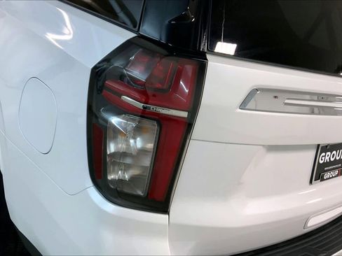 Used 2024 Chevrolet Tahoe Premier w/ Premium Package 2 image 28