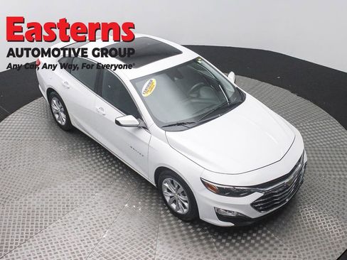 Used 2024 Chevrolet Malibu LT FWD image 3