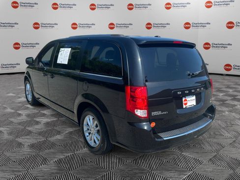 Used 2019 Dodge Grand Caravan SXT FWD image 3