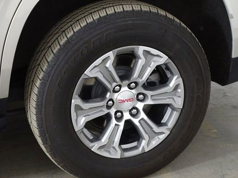 Used 2023 GMC Yukon SLE image 44