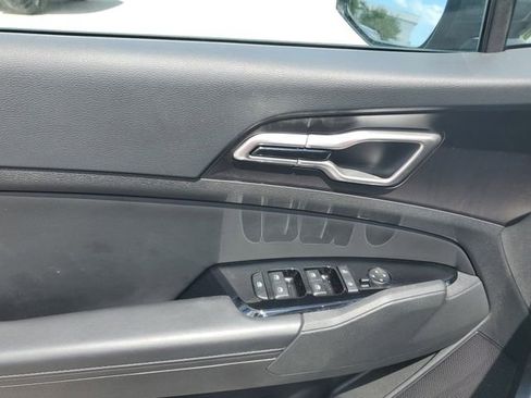 Certified 2024 Kia Sportage EX image 16