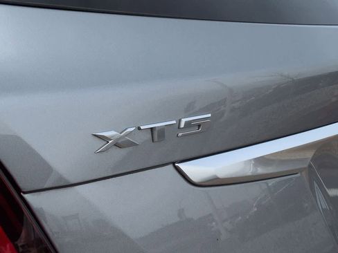 Used 2025 Cadillac XT5 Premium Luxury image 12