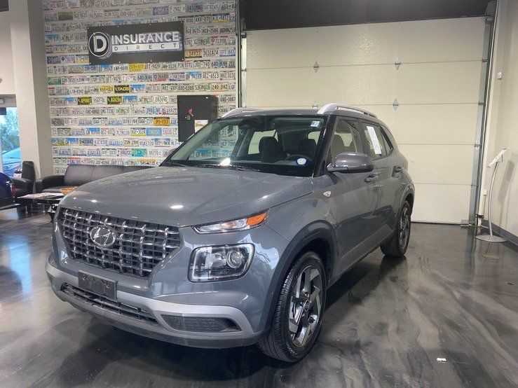 Used 2026 Hyundai Venue SEL FWD image 3