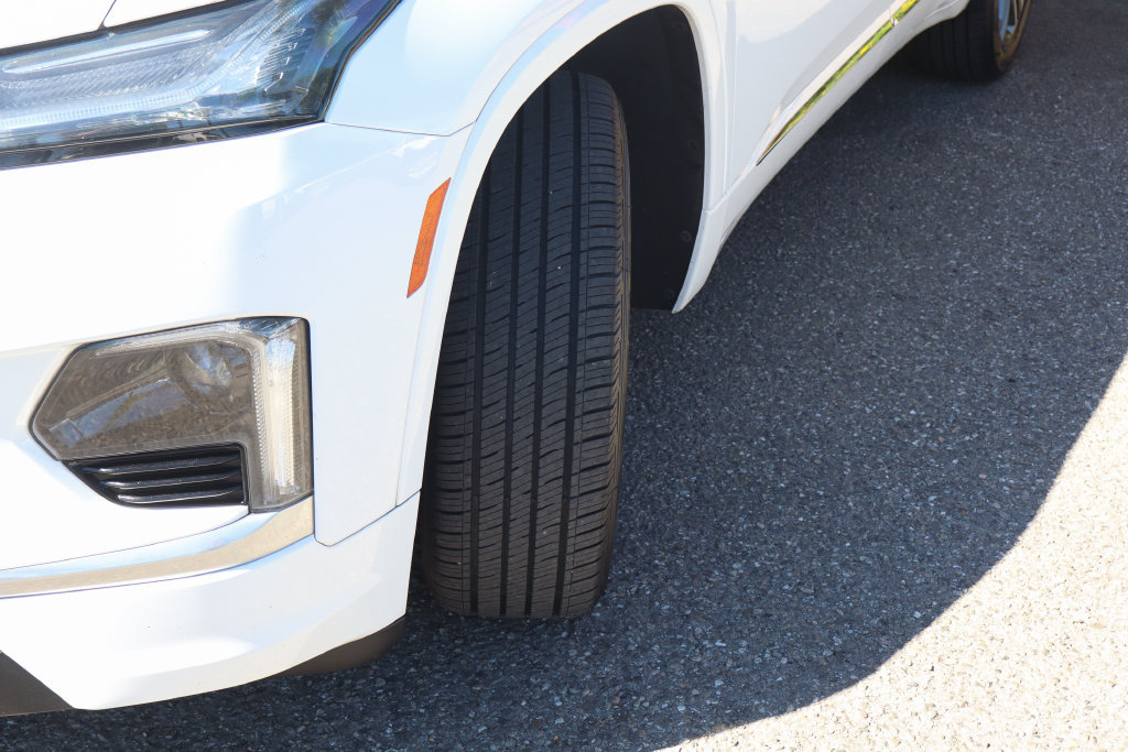 Used 2023 Chevrolet Traverse High Country FWD image 47