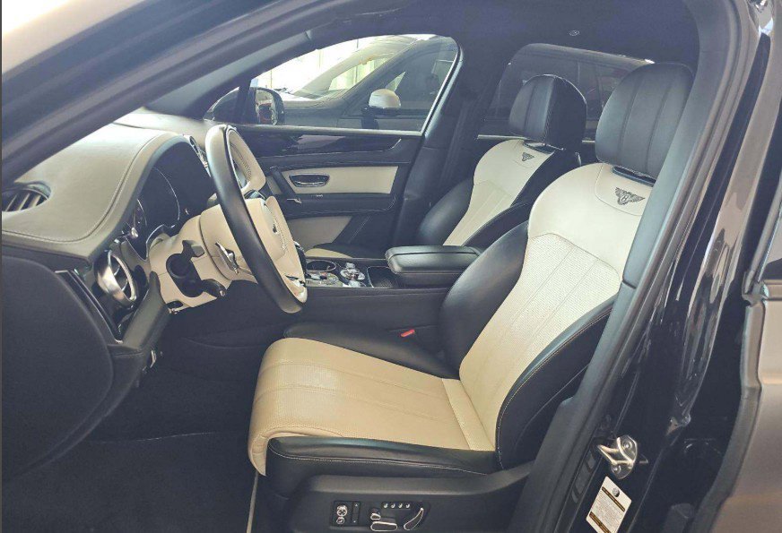 Used 2019 Bentley Bentayga AWD/4WD image 3