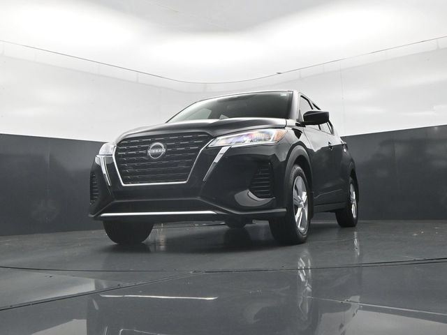 Used 2025 Nissan Kicks Play S FWD image 32