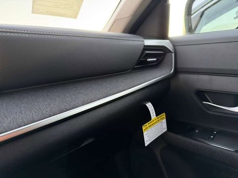 New 2026 Nissan Kicks SV image 18