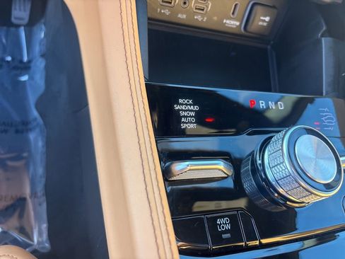 Used 2024 Jeep Grand Cherokee Summit image 49