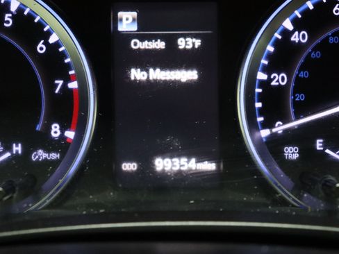 Used 2019 Toyota Highlander XLE FWD image 45